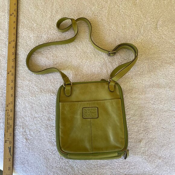 Beautiful Moss Green Leather Fossil Cross Body Bag with Lots of Organization - Picture 2 of 15